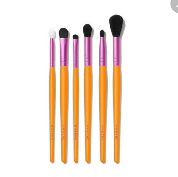 Free Gift + Morphe VIP Sweep 6 Pc Brush Set - Picture 7 of 8